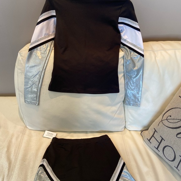 Cheerleader Cheerleading Dance suit top and skirt XS - Picture 4 of 6